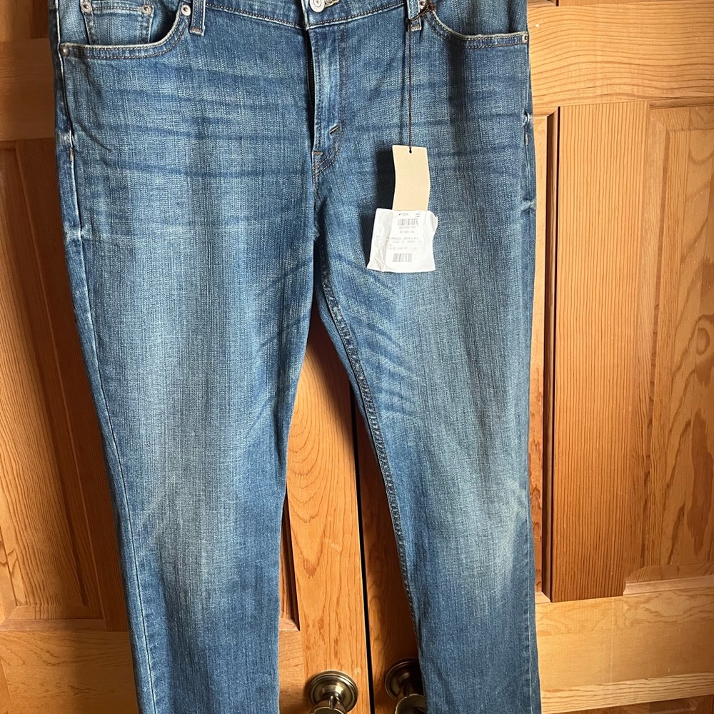 Levi’s Junior 524 Skinny jean, size 13S/31